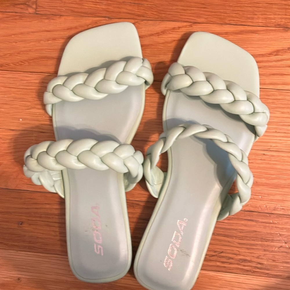 Soda Women's Braided Sandals - Light Green